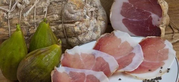 Azienda Agricola Al Berlinghetto, salumi tipici di alta qualità 5 Azienda Agricola Al Berlinghetto, salumi tipici di alta qualità