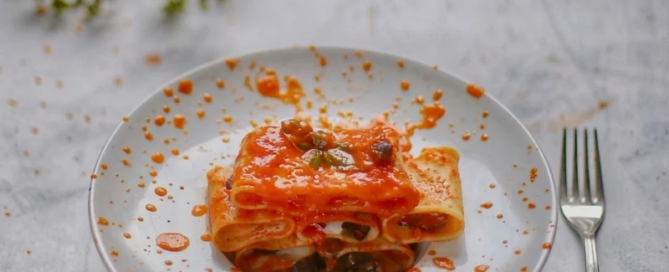 Paccheri con melanzane e salsa di pomodori cuori di bue e basilico 7 Paccheri con melanzane e salsa di pomodori cuori di bue e basilico
