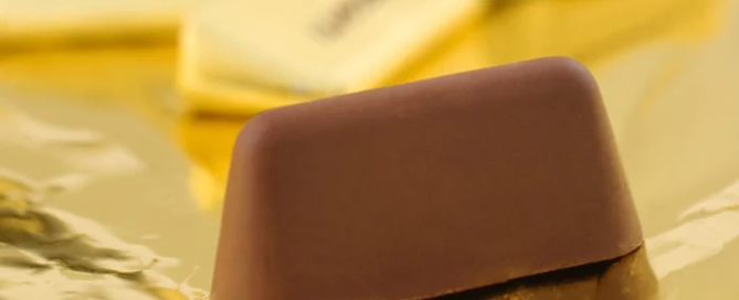 Alla scoperta del gianduiotto, il cioccolatino dalla carta dorata simbolo del Piemonte 4 gianduiotto cioccolato nocciola