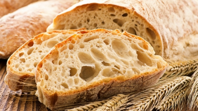 Il pane più consumato in Italia è quello di farina bianca 1 Il pane più consumato in Italia è quello di farina bianca 1
