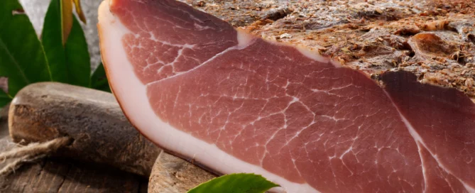 Salumi DOP e IGP, un tagliere ricco di gusto e tradizione 9 speck salume igp Alto Adige