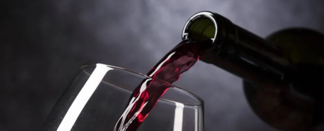 Ordina da casa con Winelivery e goditi un bicchiere di buon vino sul divano 9 Winelivery vino