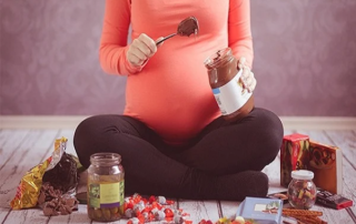 Gravidanza e alimentazione: bisogna mangiare per due? 5 Gravidanza e alimentazione: bisogna mangiare per due?