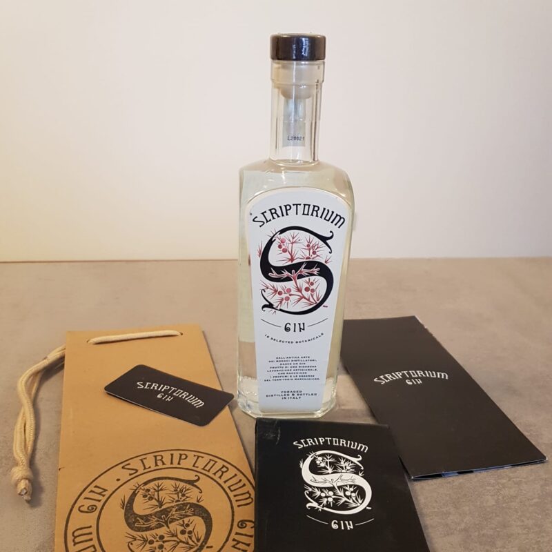 Scriptorium gin, il sapore delle Marche in una bottiglia 1