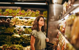 Gli italiani e i prodotti locali: una passione autentica ma la spesa si fa al supermercato