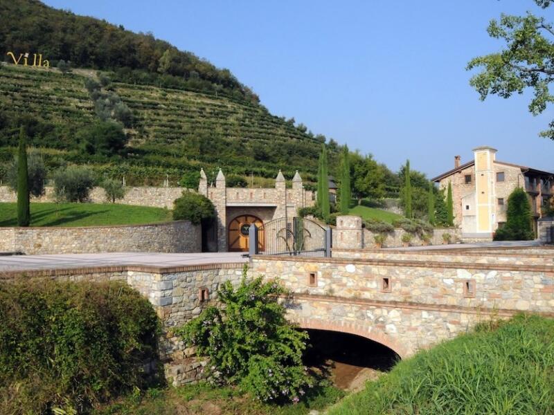 Villa Franciacorta il vino che nasce dall’equilibrio con il territorio 2 Villa Franciacorta il vino che nasce dall’equilibrio con il territorio