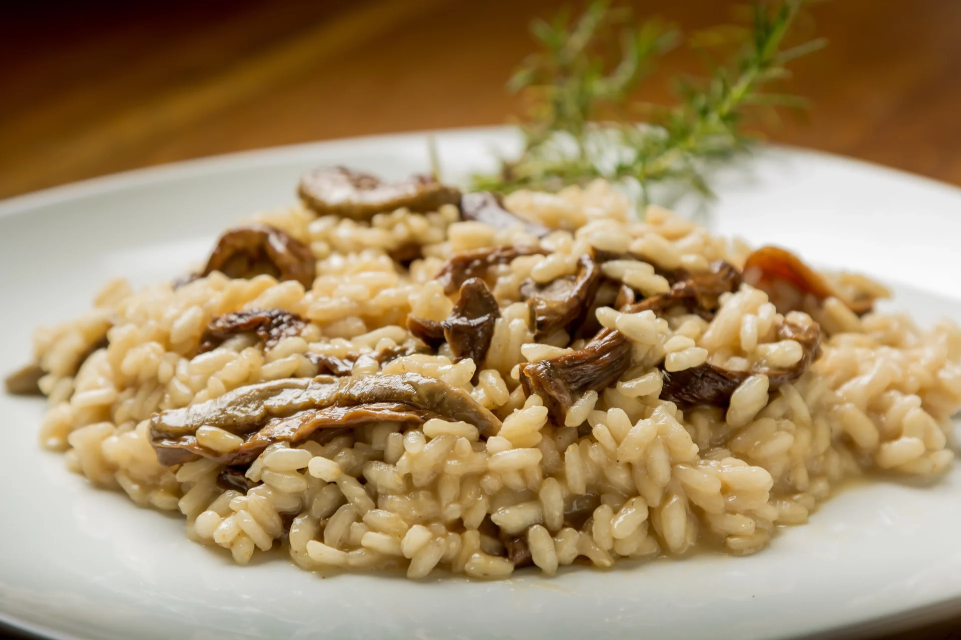 Risotto d'autunno: 12 ricette, dai grandi classici alle versioni più originali 1 Risotto ai funghi